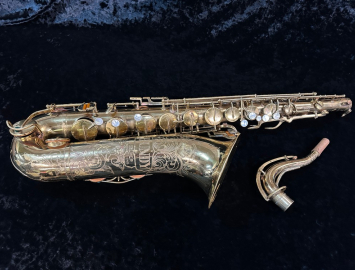 Photo Excellent! Vintage Bundy Tenor Saxophone – Selmer Elkhart IND, Serial #47688